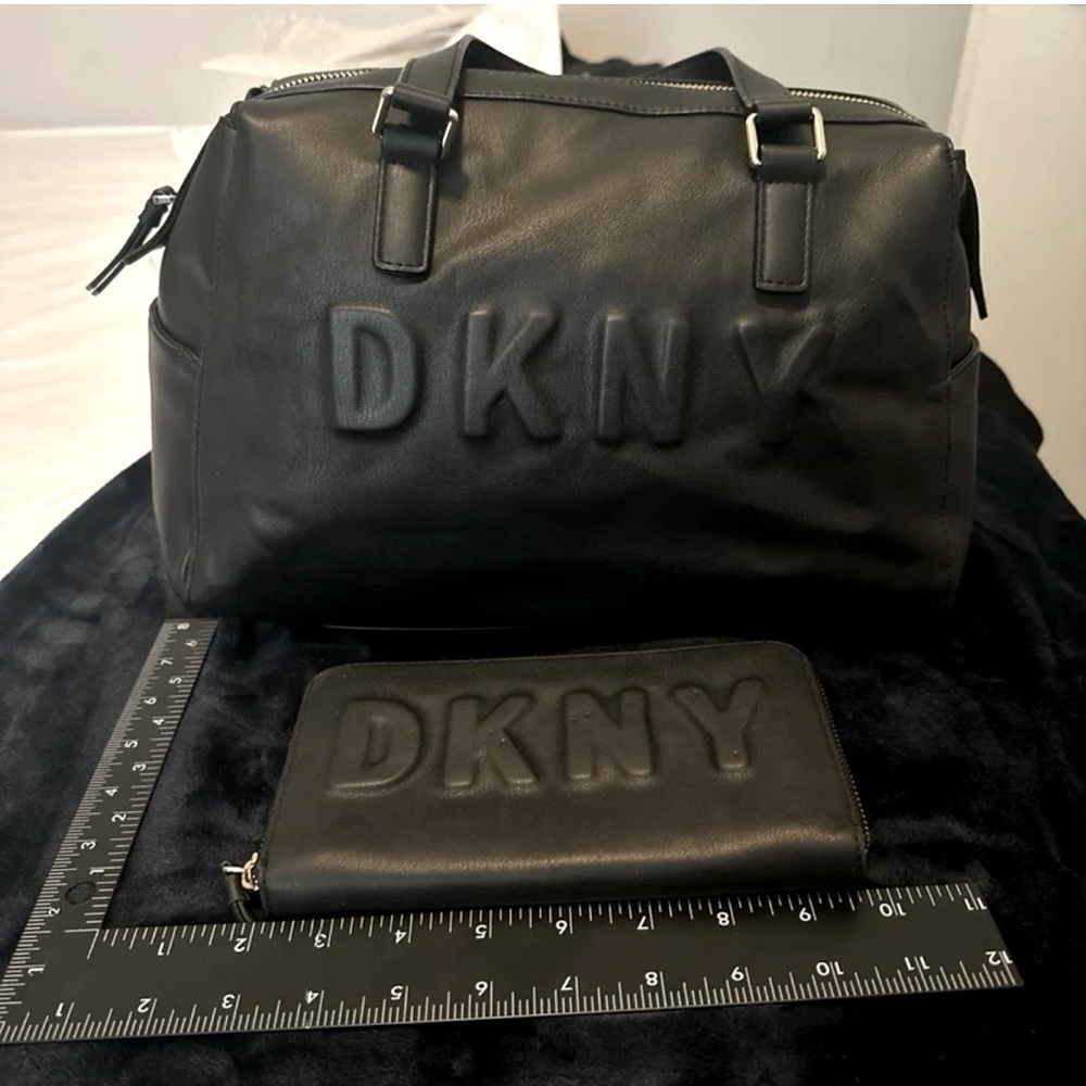DKNY Purse and wallet